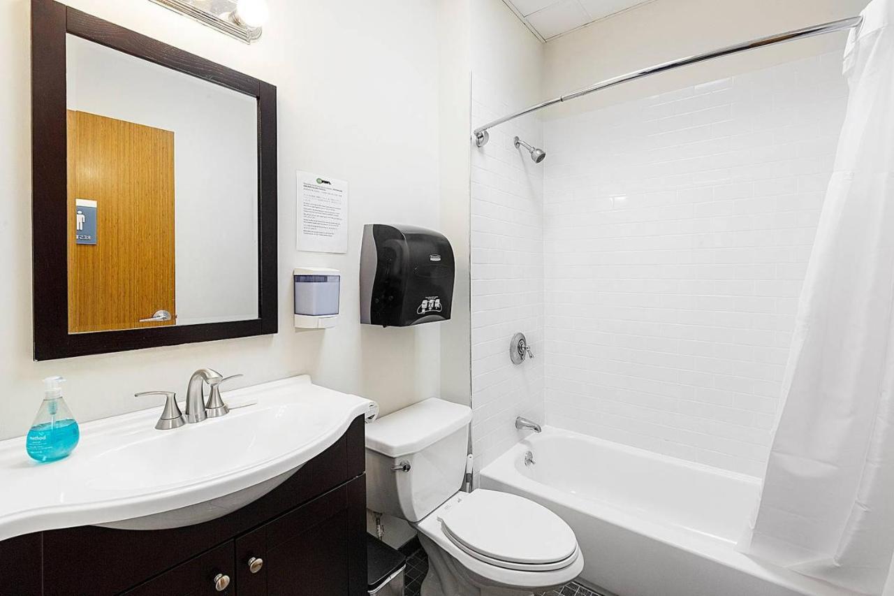 Studio Ready 4 Students & Traveling Professionals! 310 Apartment Boston Luaran gambar