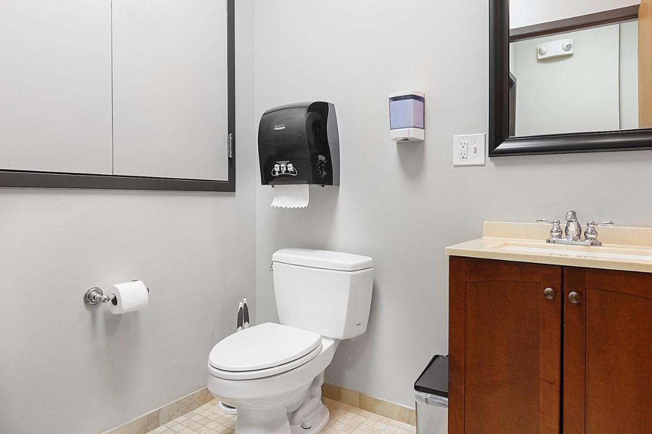 Studio Ready 4 Students & Traveling Professionals! 310 Apartment Boston Luaran gambar